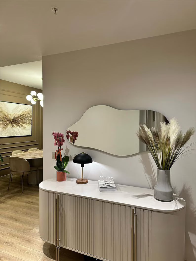 Miroir asymetrique moderne